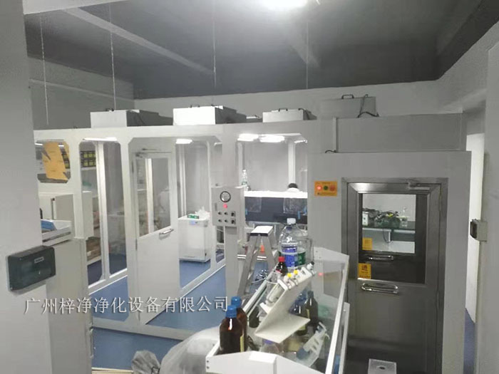 風(fēng)淋室、傳遞窗、潔凈棚在半導(dǎo)體行業(yè)無塵室的要求